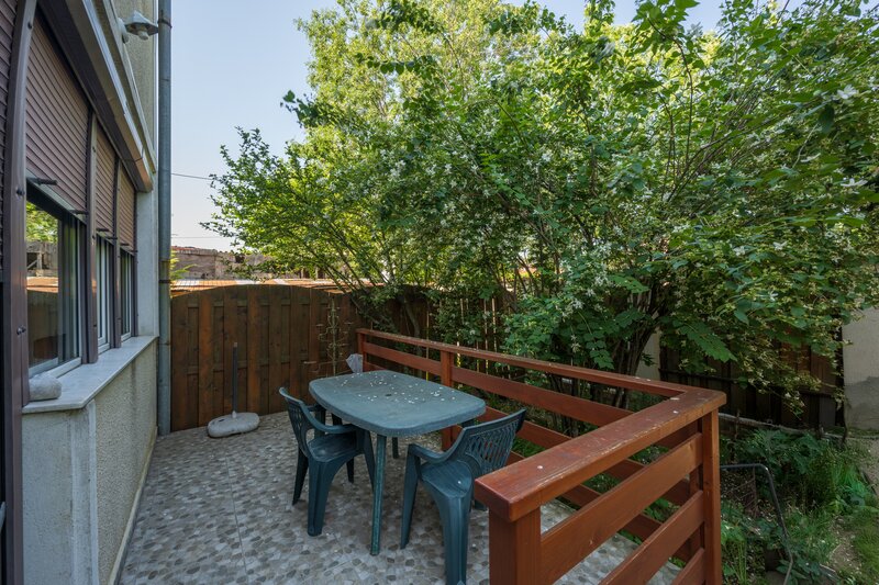 Rahova, str. Muntii Carpati, P+1+M, 5 camere, teren 280 mp, comision 0%