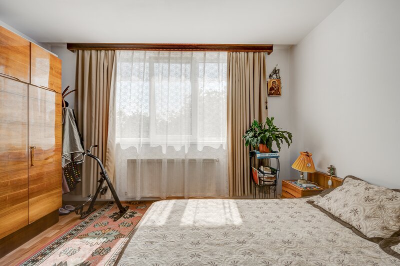 Rahova, str. Muntii Carpati, P+1+M, 5 camere, teren 280 mp, comision 0%
